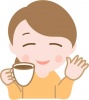 コーヒーを飲みながらほっと一息する笑顔の女性
